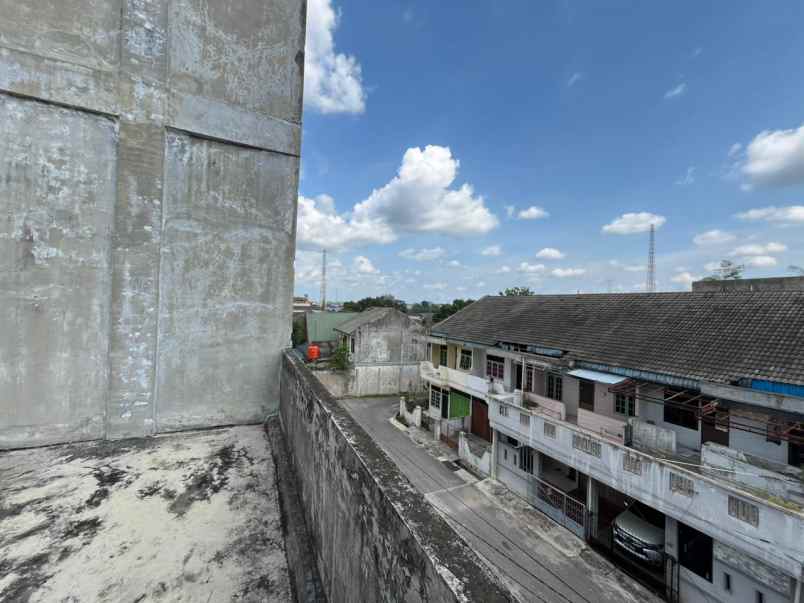 dijual rumah jl sultan syarif qasim