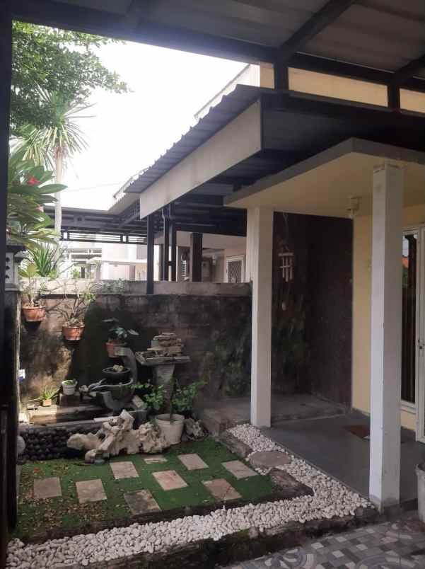 dijual rumah jl taman pondok jati gubah