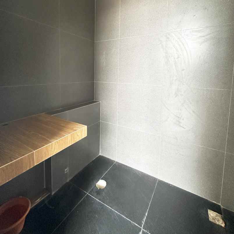 dijual rumah jl taman wijaya kusuma no