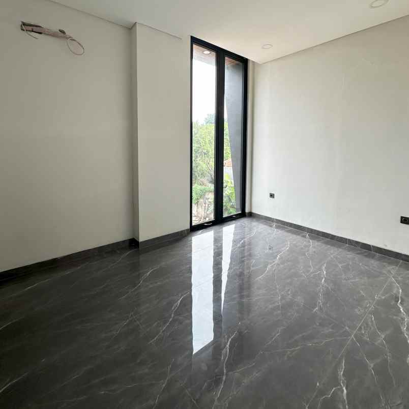 dijual rumah jl taman wijaya kusuma no