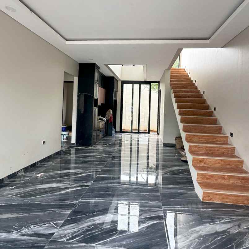 dijual rumah jl taman wijaya kusuma no