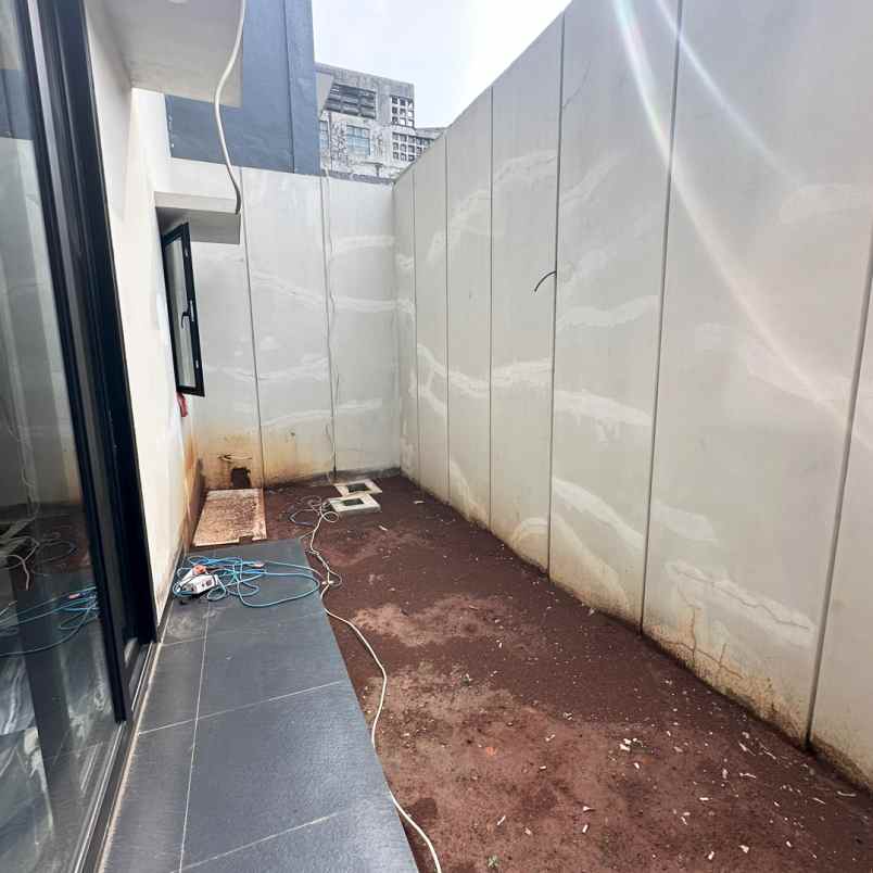 dijual rumah jl taman wijaya kusuma no