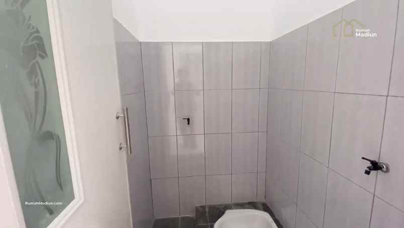 dijual rumah jl thamrin