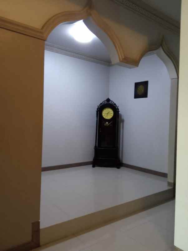 dijual rumah jl tuban