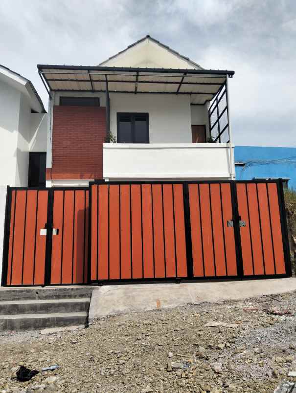 dijual rumah jl wangunsari