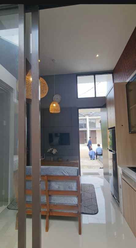 dijual rumah jln cimuning mustika jaya