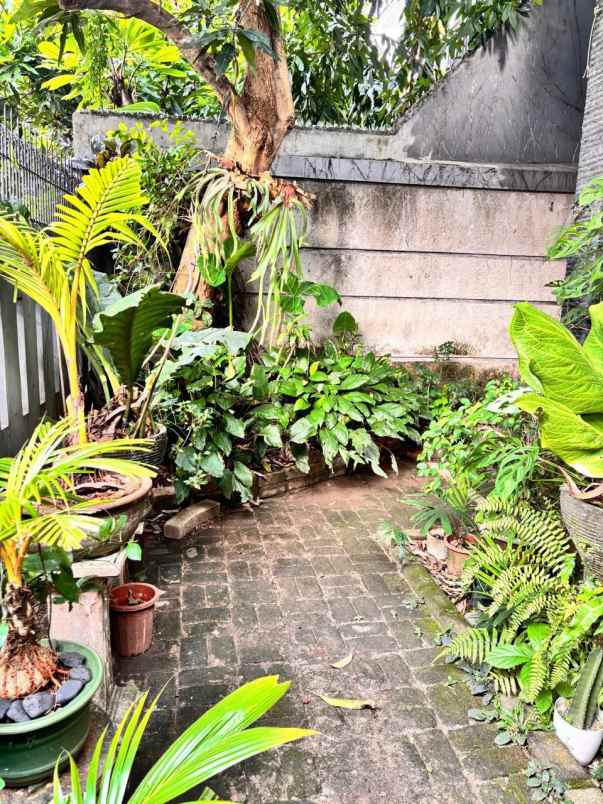 dijual rumah jln maleo pondok pucung