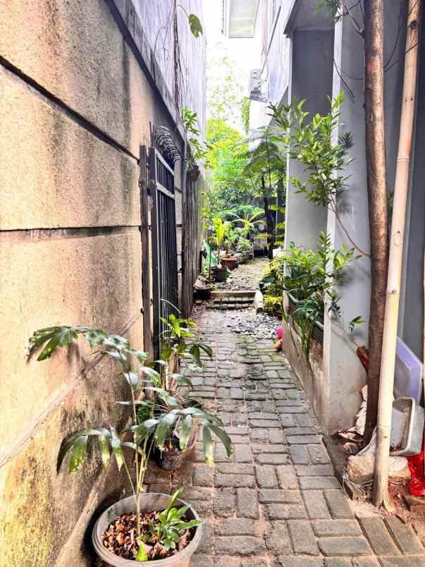 dijual rumah jln maleo pondok pucung