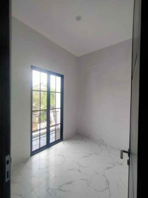 dijual rumah jln mandor samin