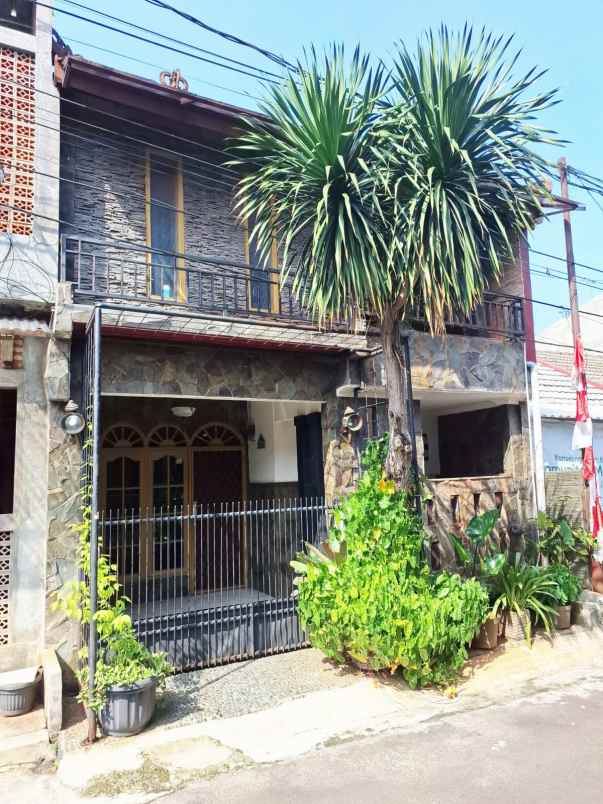 dijual rumah jln pd benda indah blok k1