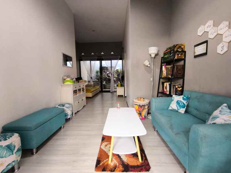 dijual rumah joyoagung