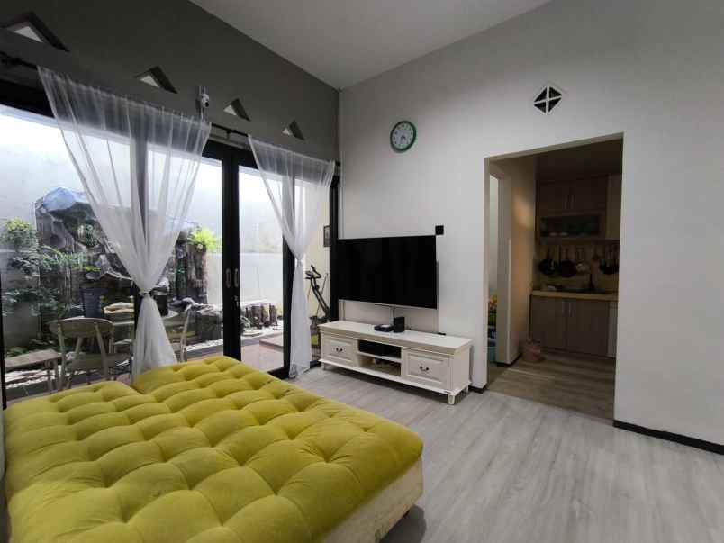 dijual rumah joyoagung