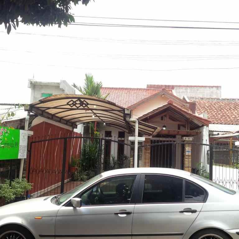 dijual rumah kel sarijadi kec sukasari