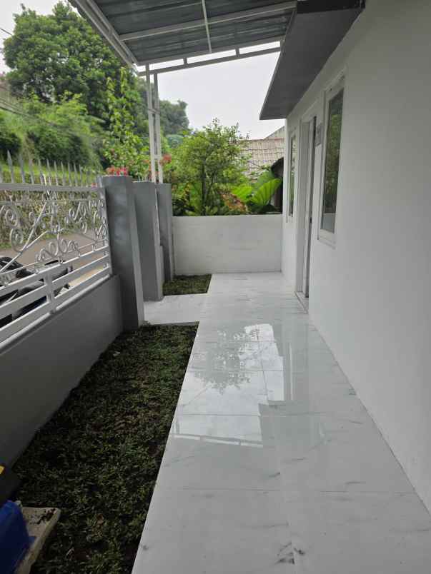 dijual rumah kelapa dua