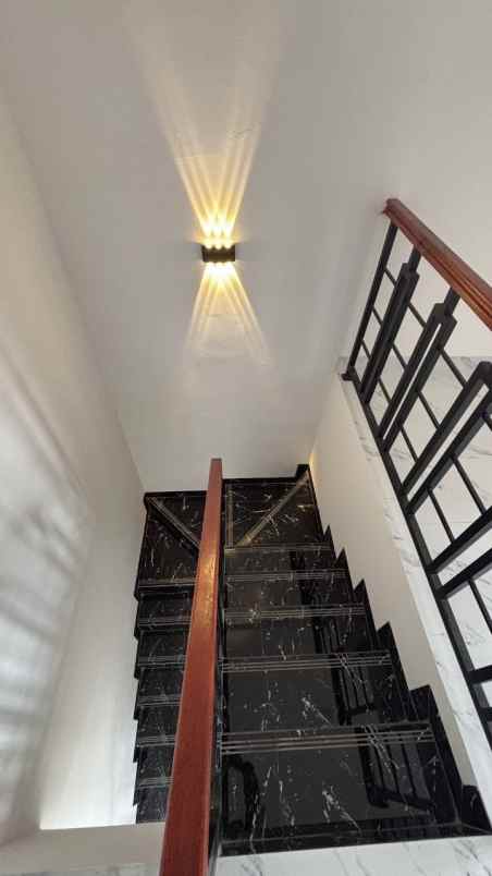dijual rumah kelapa dua depok
