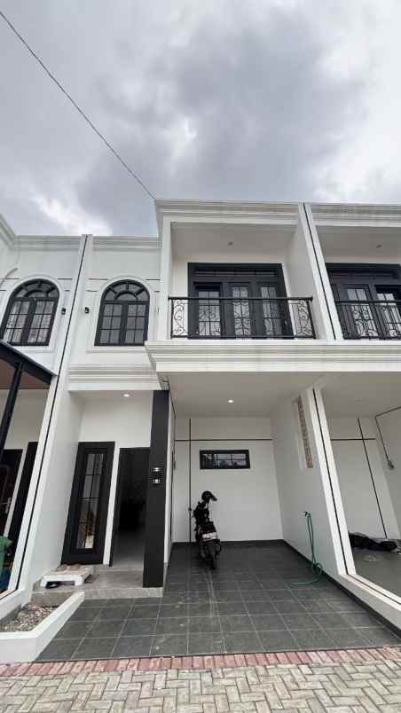 dijual rumah kelapa dua depok