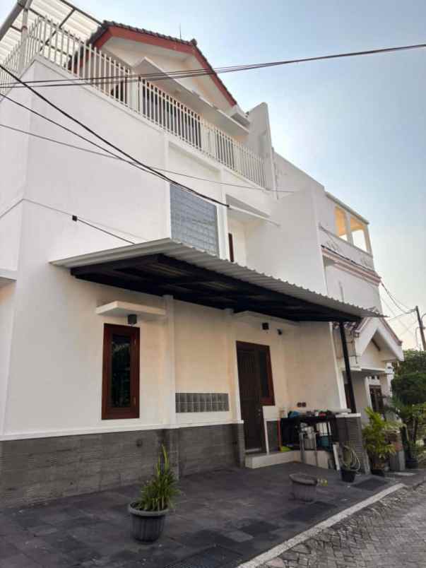 dijual rumah kelapa gading bcs