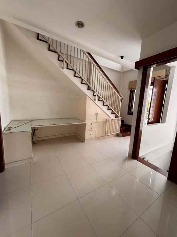 dijual rumah kelapa gading bcs