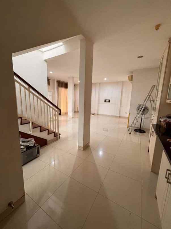 dijual rumah kelapa gading bcs