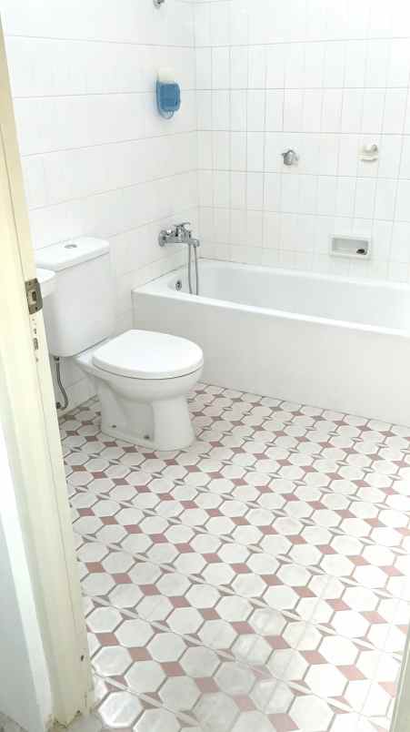 dijual rumah kemang pratama