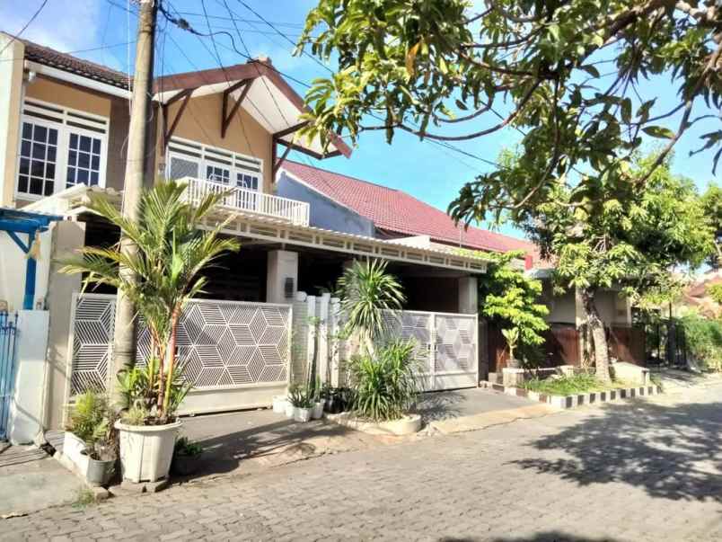 dijual rumah ketintang