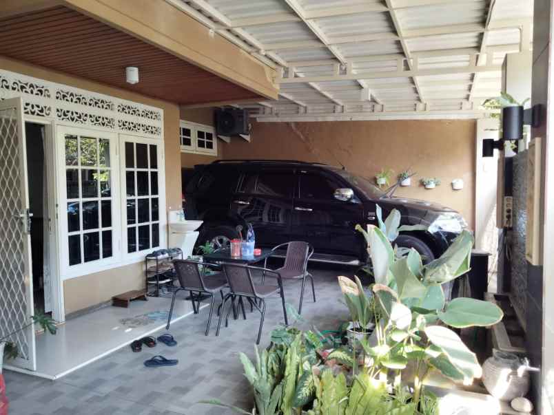 dijual rumah ketintang