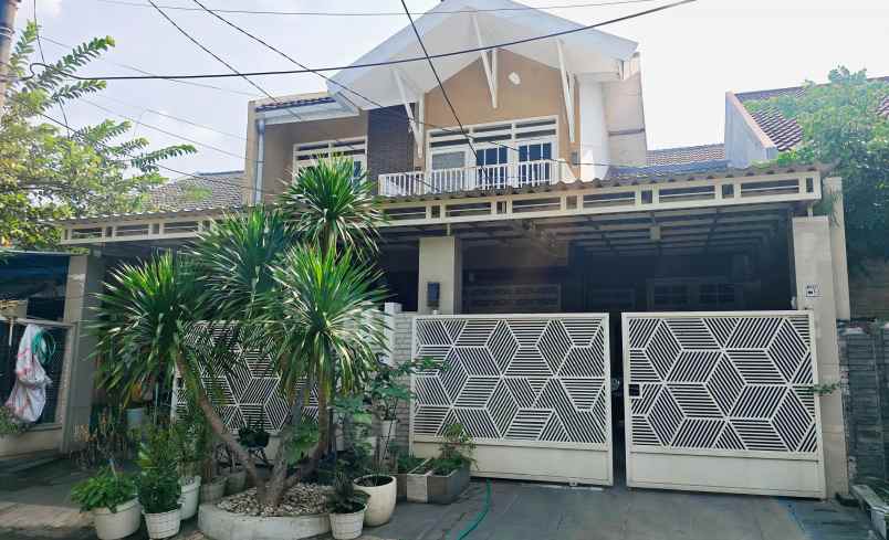 dijual rumah ketintang