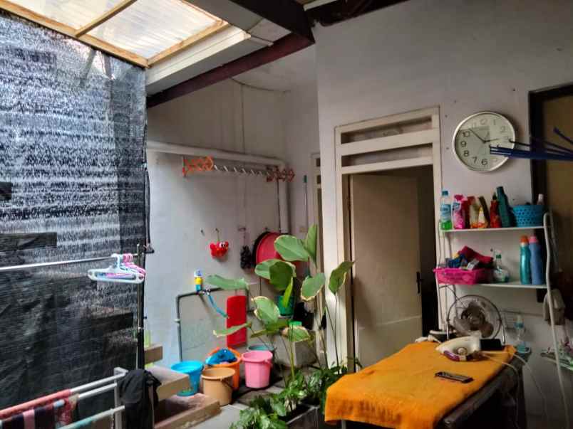 dijual rumah ketintang