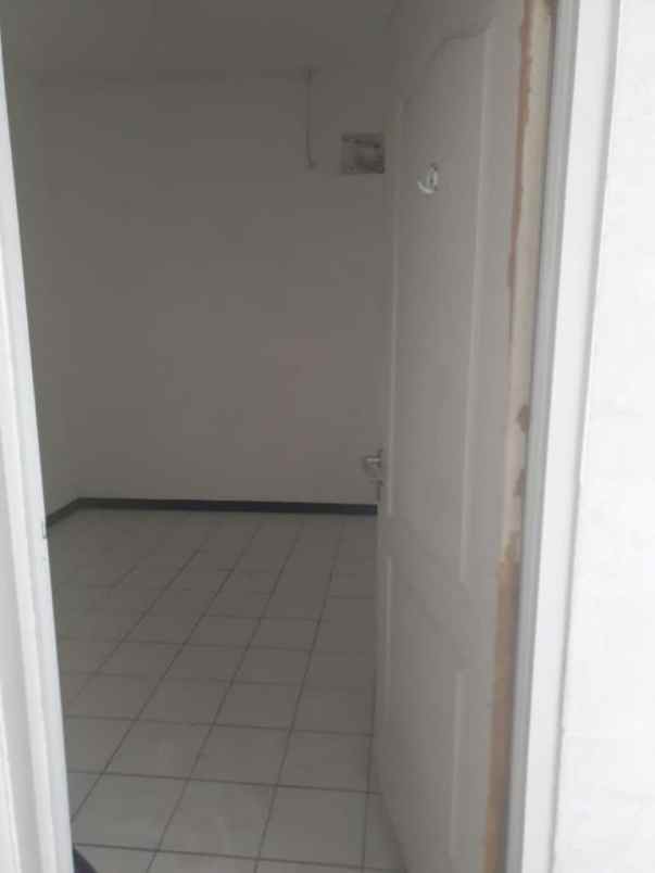 dijual rumah klampis semolo timur