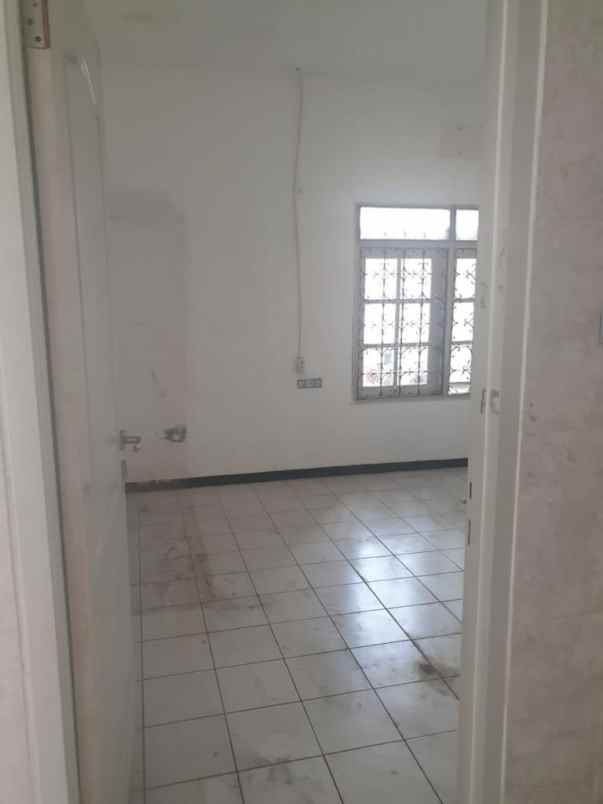 dijual rumah klampis semolo timur