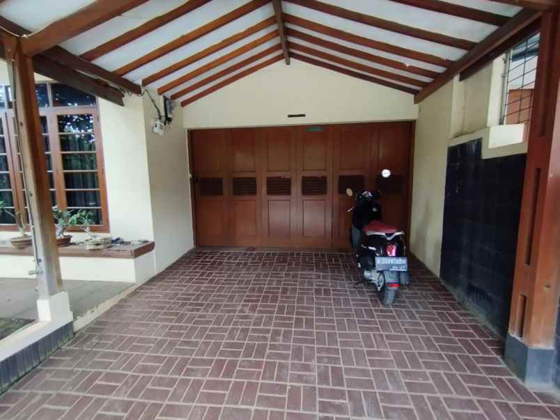 dijual rumah komplek cipta graha