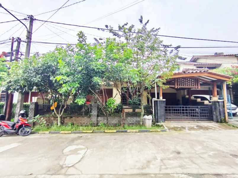 dijual rumah komplek cipta graha