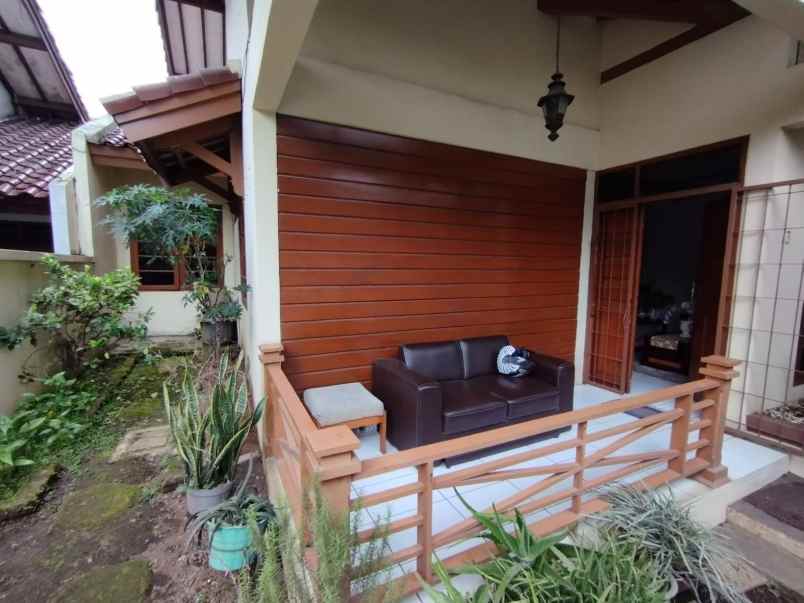 dijual rumah komplek cipta graha