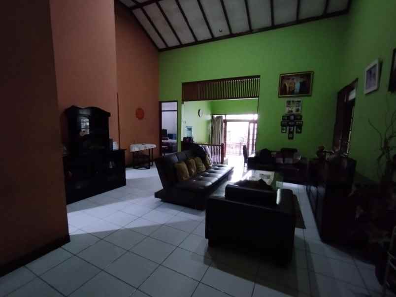 dijual rumah komplek cipta graha
