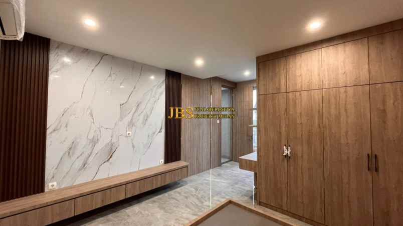 dijual rumah komplek citraland gama city