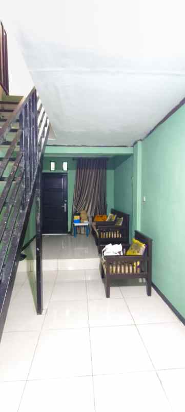 dijual rumah komplek duta bumi harapan