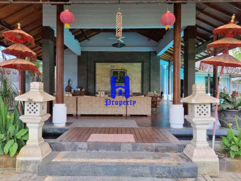 dijual rumah komplek graha helvetia