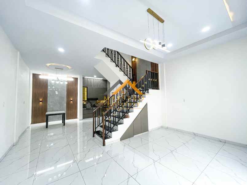 dijual rumah komplek kirribili jl