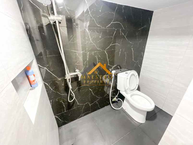 dijual rumah komplek kirribili jl