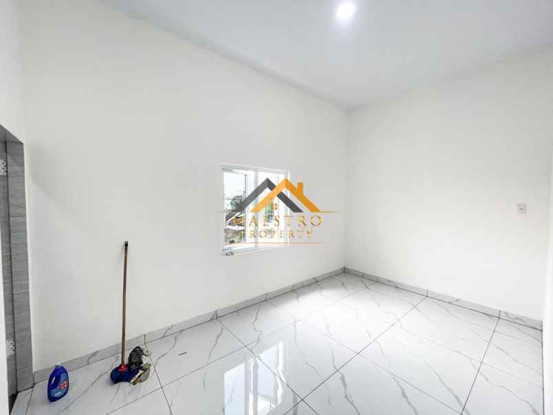 dijual rumah komplek kirribili jl