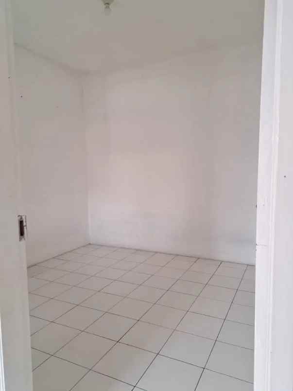 dijual rumah komplek pratista sayap