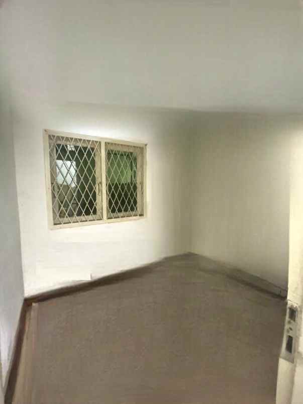 dijual rumah komplek regensi melati mas