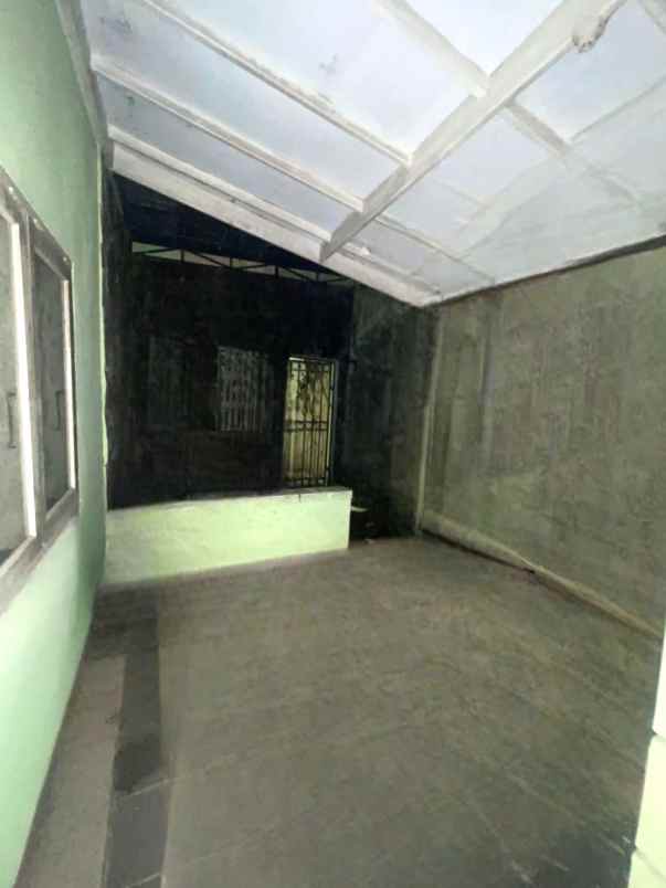 dijual rumah komplek regensi melati mas