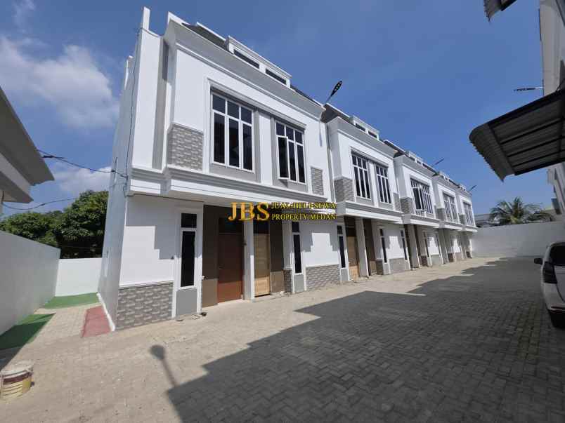 dijual rumah komplek sekip luxe jalan