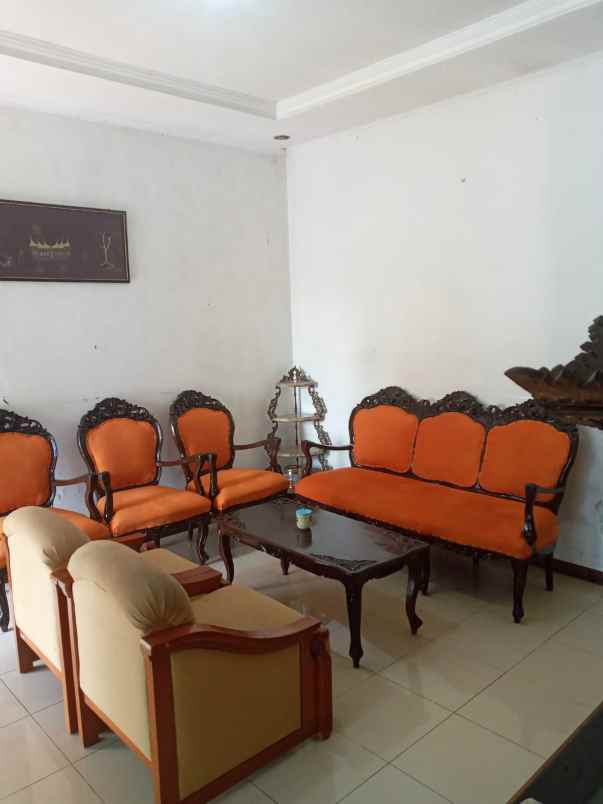 dijual rumah komplek setrasari pasteur