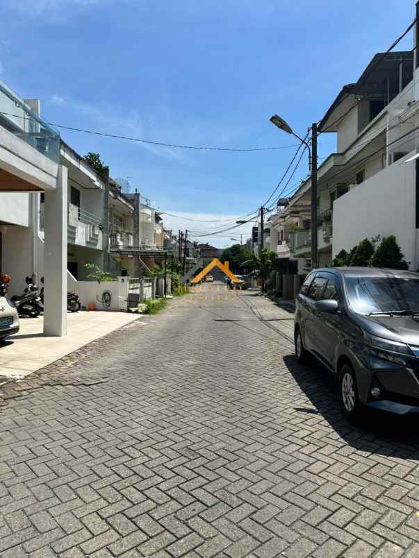 dijual rumah komplek taman timor raya