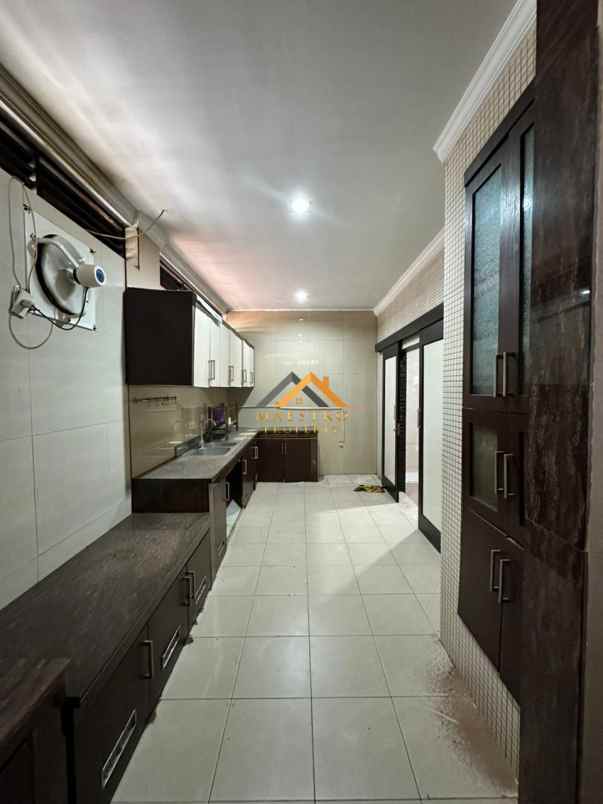dijual rumah komplek taman timor raya