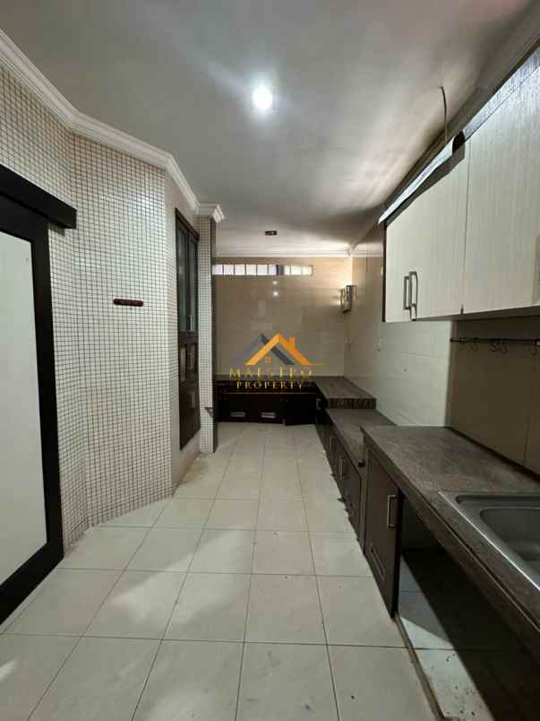 dijual rumah komplek taman timor raya