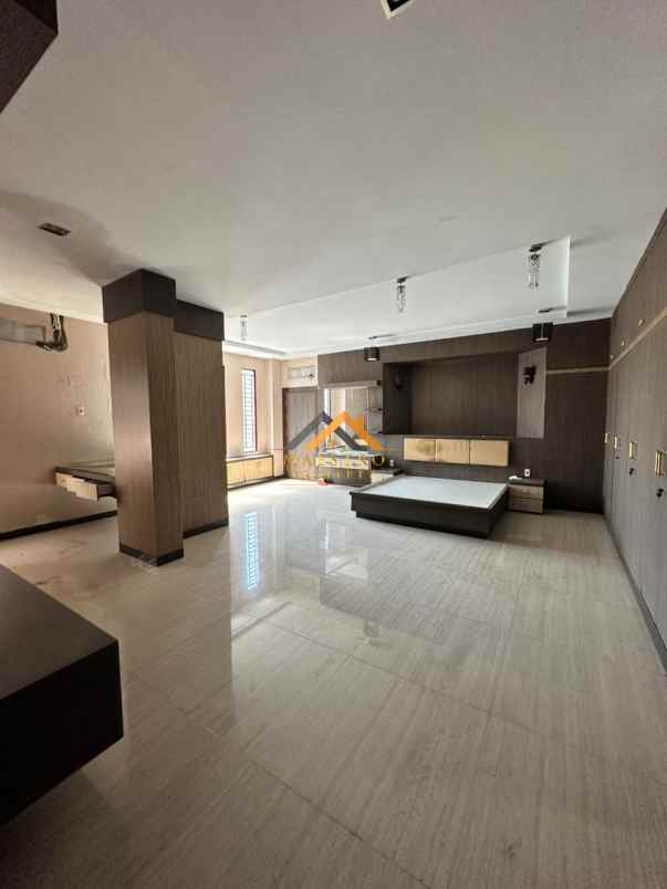 dijual rumah komplek taman timor raya