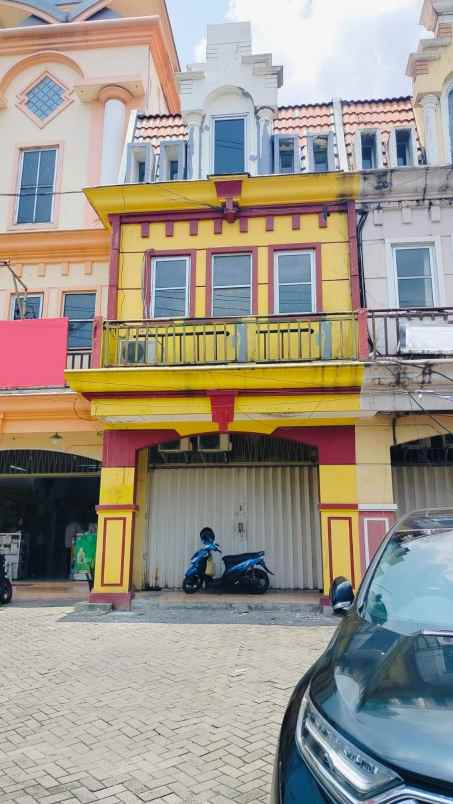 dijual rumah landmark kayoon embong